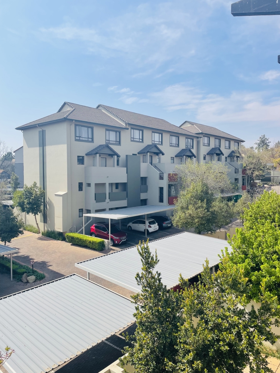 To Let 2 Bedroom Property for Rent in Fourways Gauteng