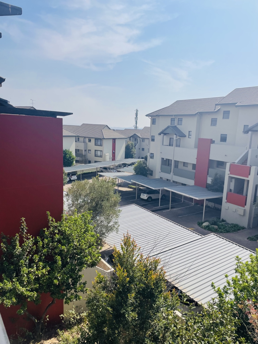 To Let 2 Bedroom Property for Rent in Fourways Gauteng