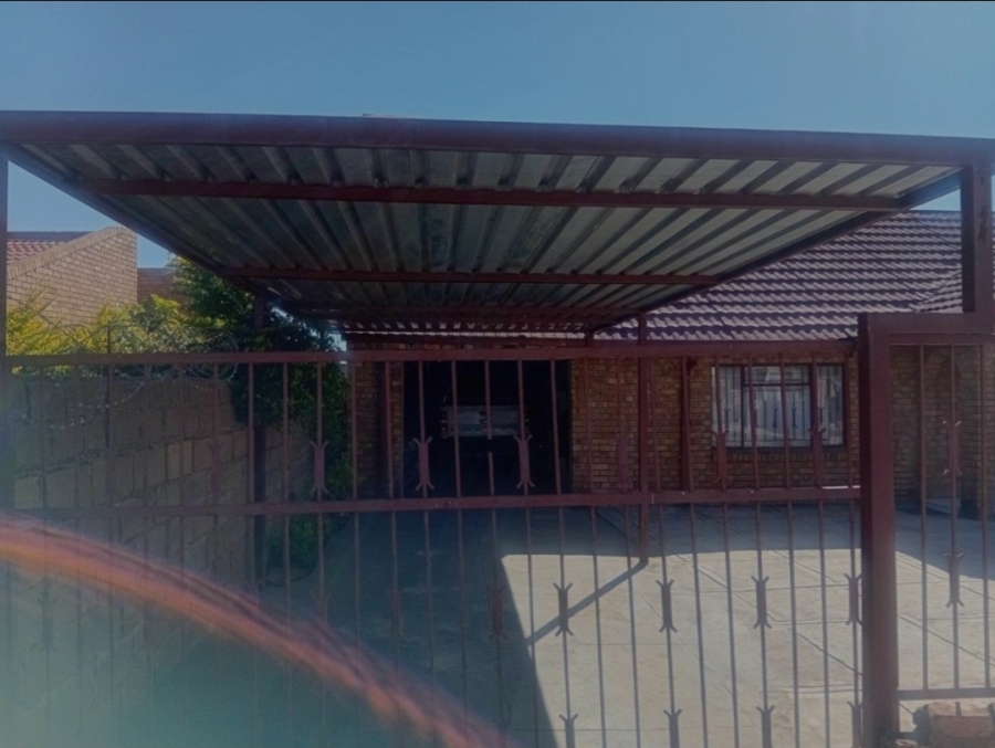 To Let 3 Bedroom Property for Rent in Soshanguve AA Gauteng