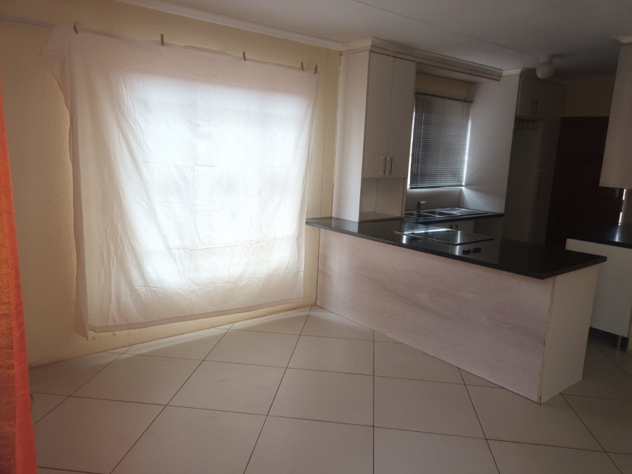 2 Bedroom Property for Sale in Rosslyn Gauteng