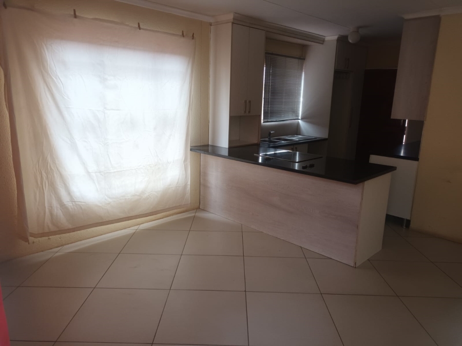 2 Bedroom Property for Sale in Rosslyn Gauteng
