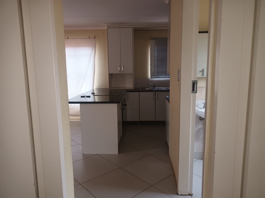 2 Bedroom Property for Sale in Rosslyn Gauteng