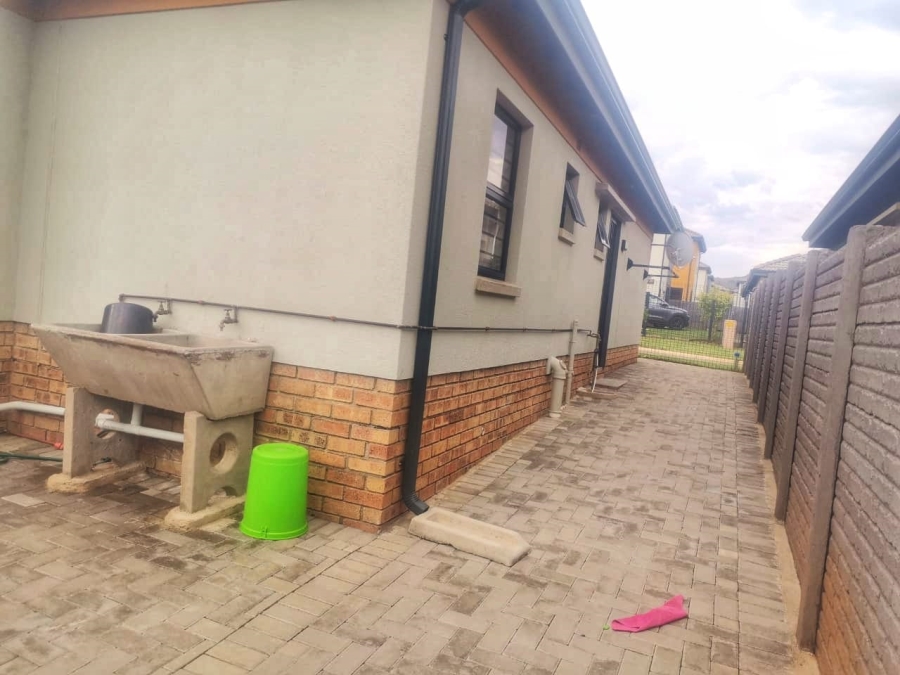 3 Bedroom Property for Sale in Lotus Gardens Gauteng