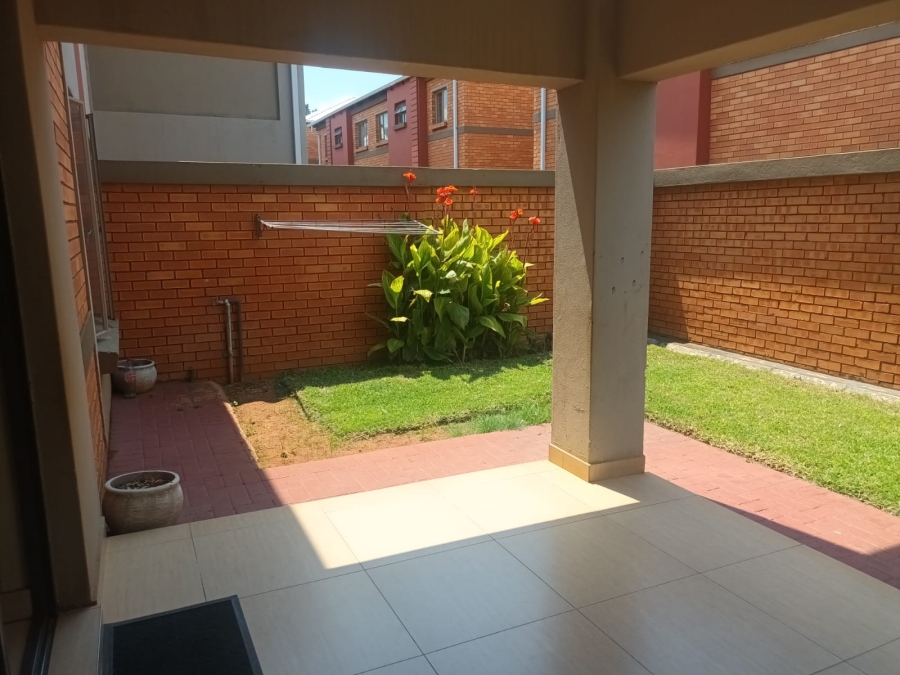 2 Bedroom Property for Sale in Andeon AH Gauteng
