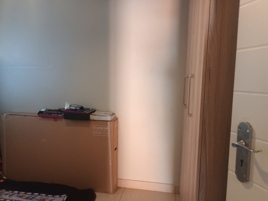 2 Bedroom Property for Sale in Andeon AH Gauteng