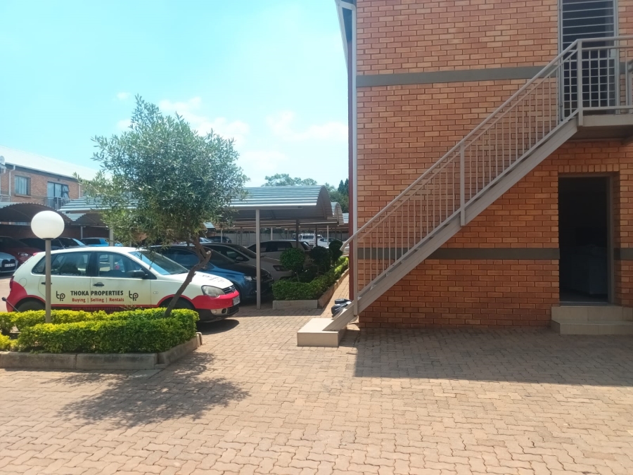 2 Bedroom Property for Sale in Andeon AH Gauteng