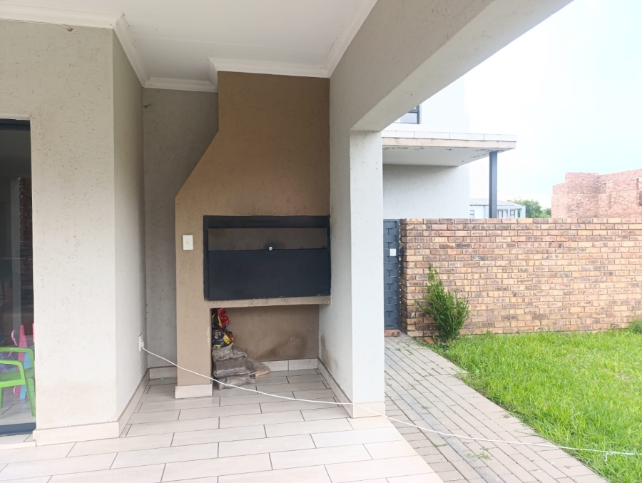 3 Bedroom Property for Sale in Derdepoort Gauteng