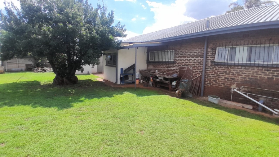 3 Bedroom Property for Sale in Pretoriusrus Gauteng