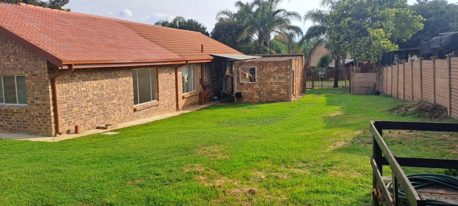 4 Bedroom Property for Sale in Suiderberg Gauteng
