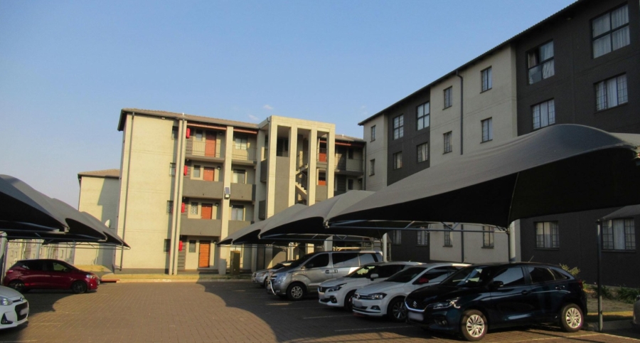 2 Bedroom Property for Sale in Fleurhof Gauteng