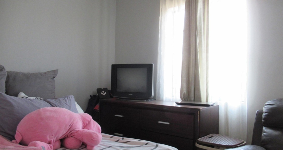 2 Bedroom Property for Sale in Fleurhof Gauteng