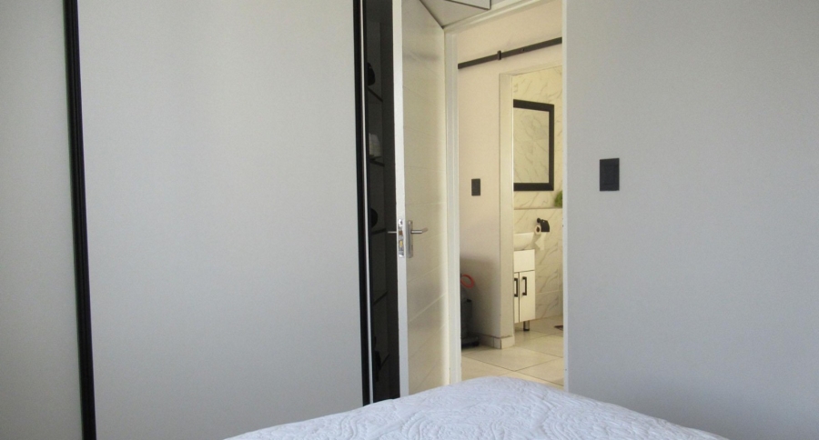 2 Bedroom Property for Sale in Fleurhof Gauteng