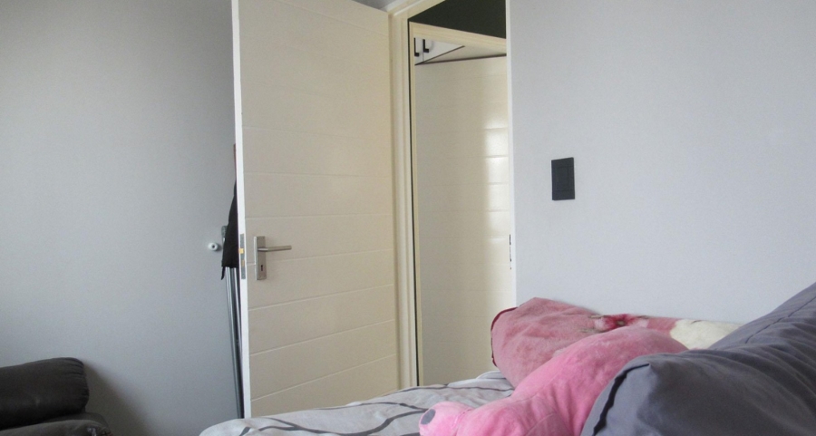 2 Bedroom Property for Sale in Fleurhof Gauteng