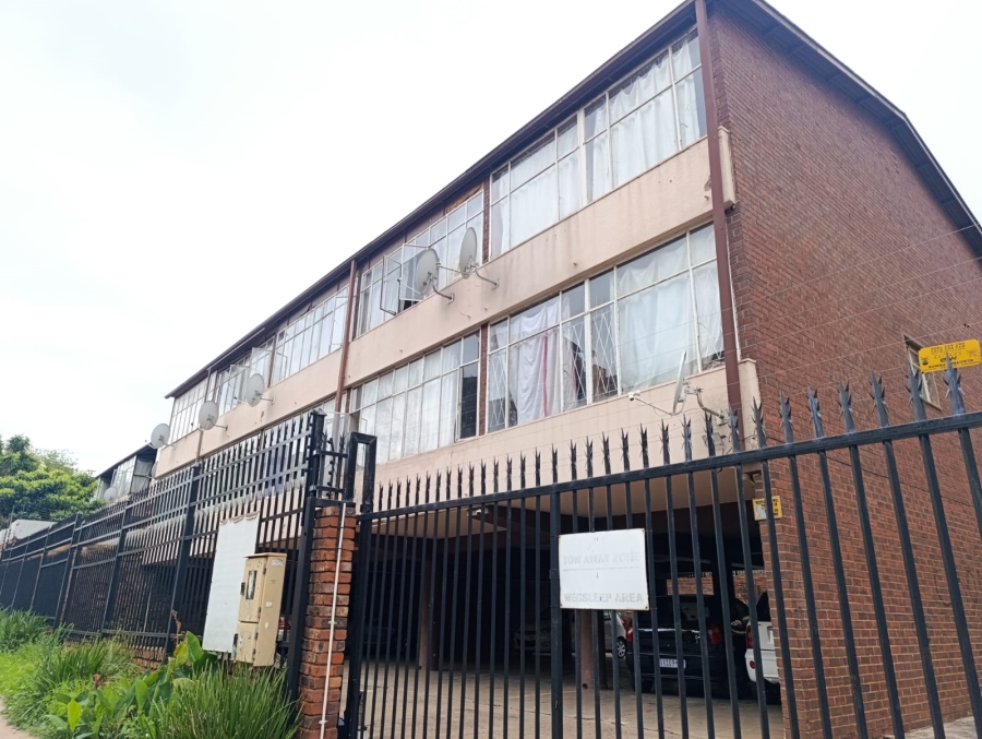2 Bedroom Property for Sale in Baileys Muckleneuk Gauteng