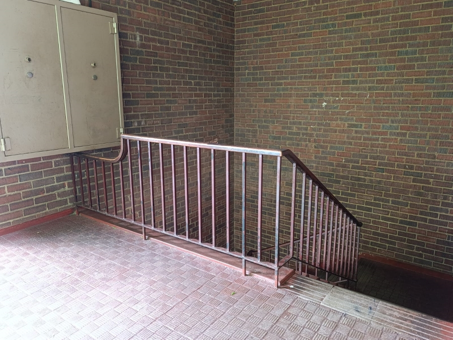 2 Bedroom Property for Sale in Baileys Muckleneuk Gauteng