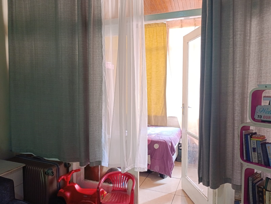 2 Bedroom Property for Sale in Baileys Muckleneuk Gauteng