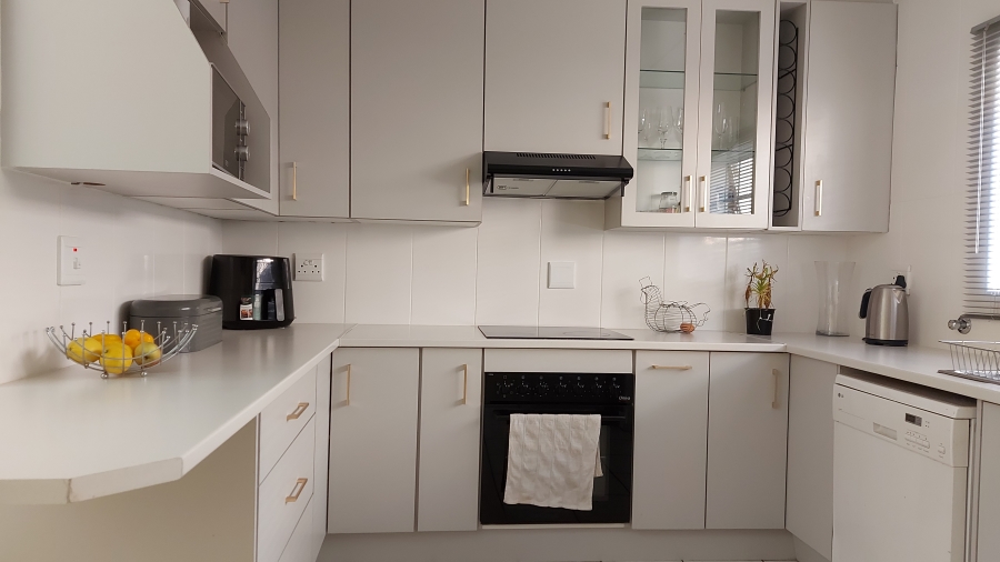 To Let 2 Bedroom Property for Rent in Fairlead Gauteng