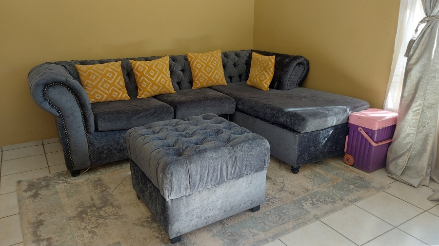 To Let 2 Bedroom Property for Rent in Fairlead Gauteng