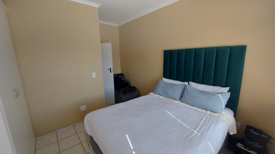To Let 2 Bedroom Property for Rent in Fairlead Gauteng