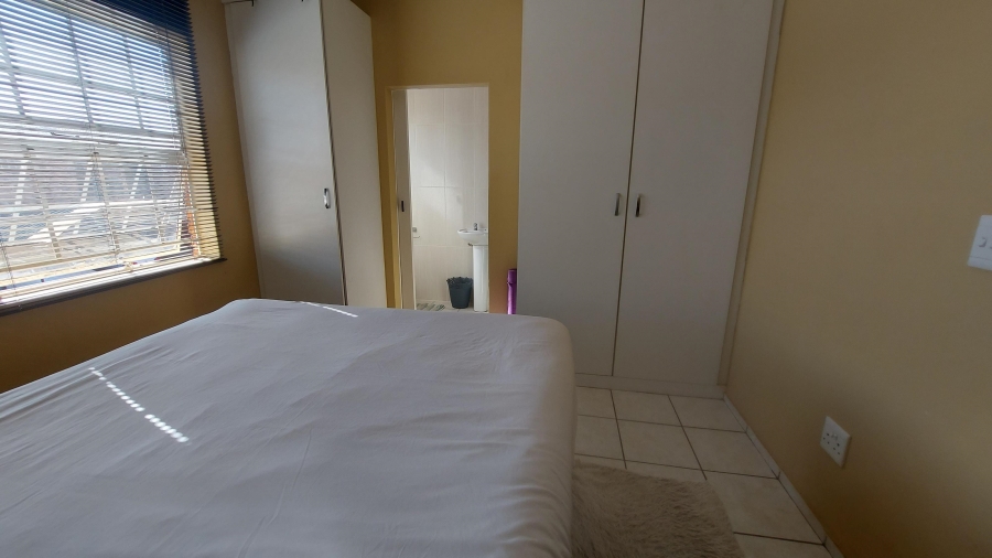 To Let 2 Bedroom Property for Rent in Fairlead Gauteng