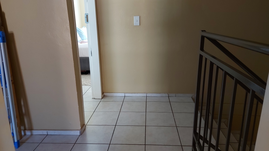 To Let 2 Bedroom Property for Rent in Fairlead Gauteng