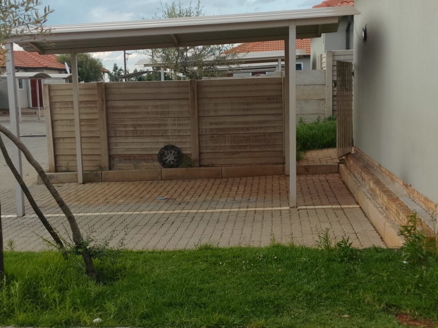2 Bedroom Property for Sale in Alliance Gauteng