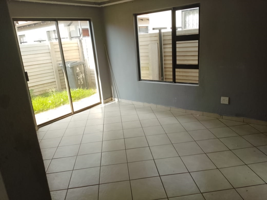 2 Bedroom Property for Sale in Alliance Gauteng
