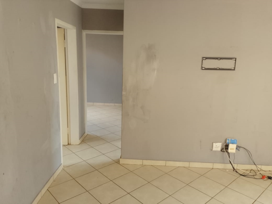 2 Bedroom Property for Sale in Alliance Gauteng