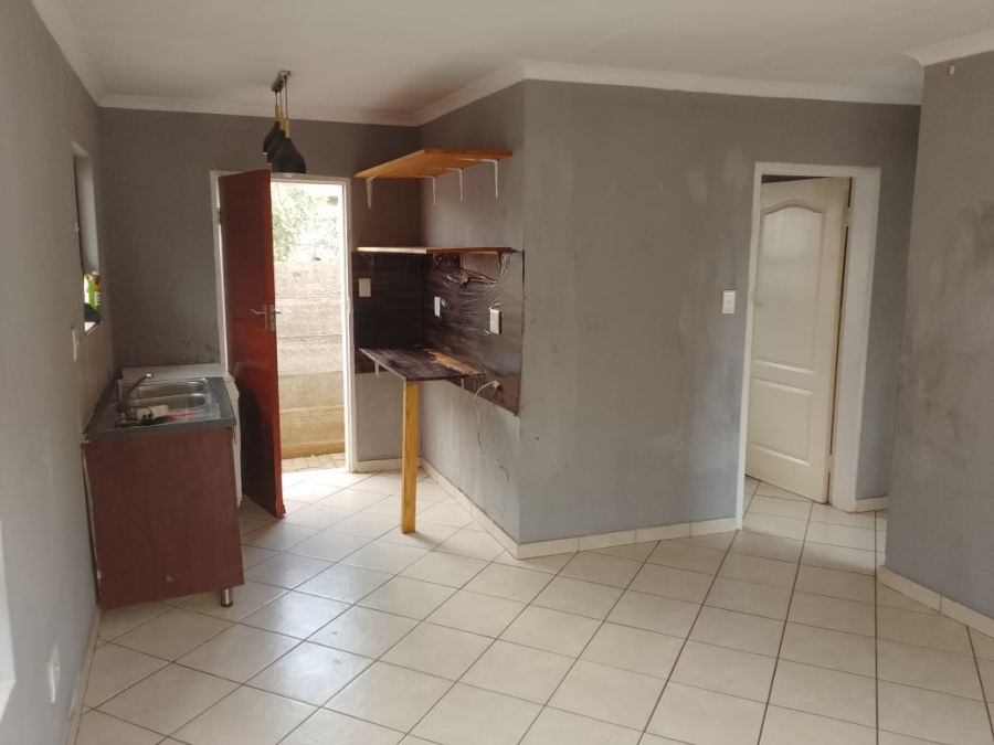2 Bedroom Property for Sale in Alliance Gauteng