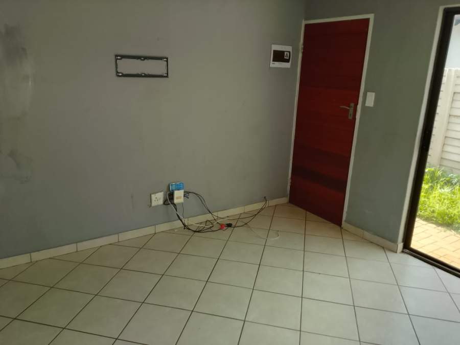 2 Bedroom Property for Sale in Alliance Gauteng