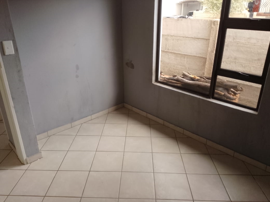 2 Bedroom Property for Sale in Alliance Gauteng