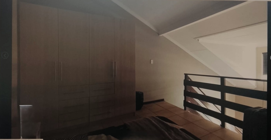 1 Bedroom Property for Sale in Hillcrest Gauteng