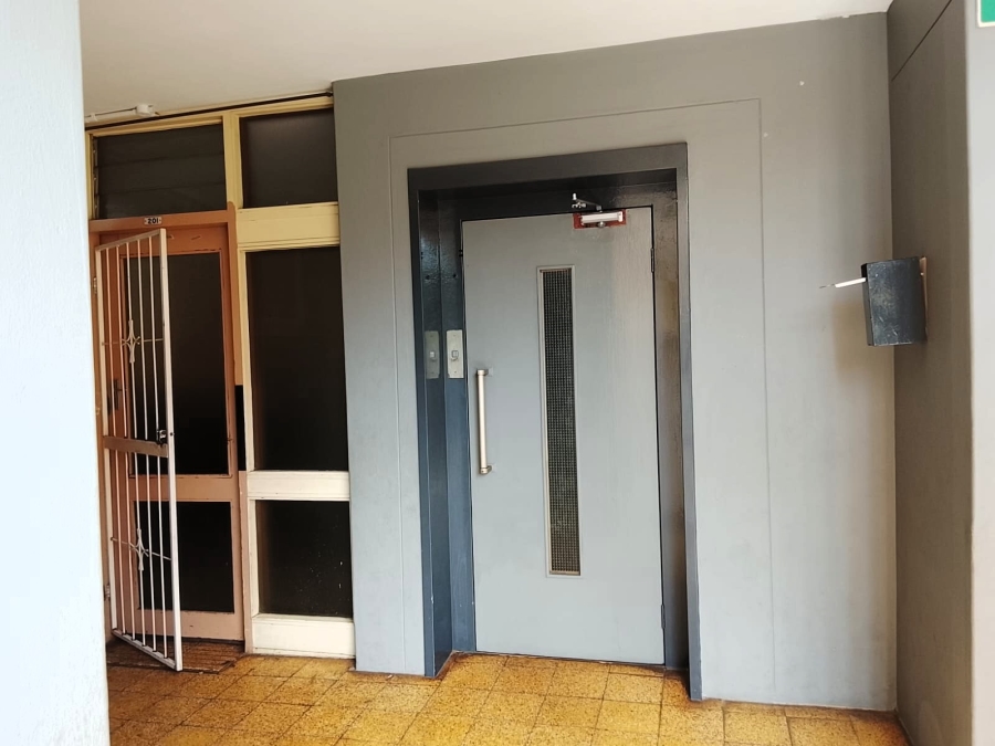 2 Bedroom Property for Sale in Sunnyside Gauteng