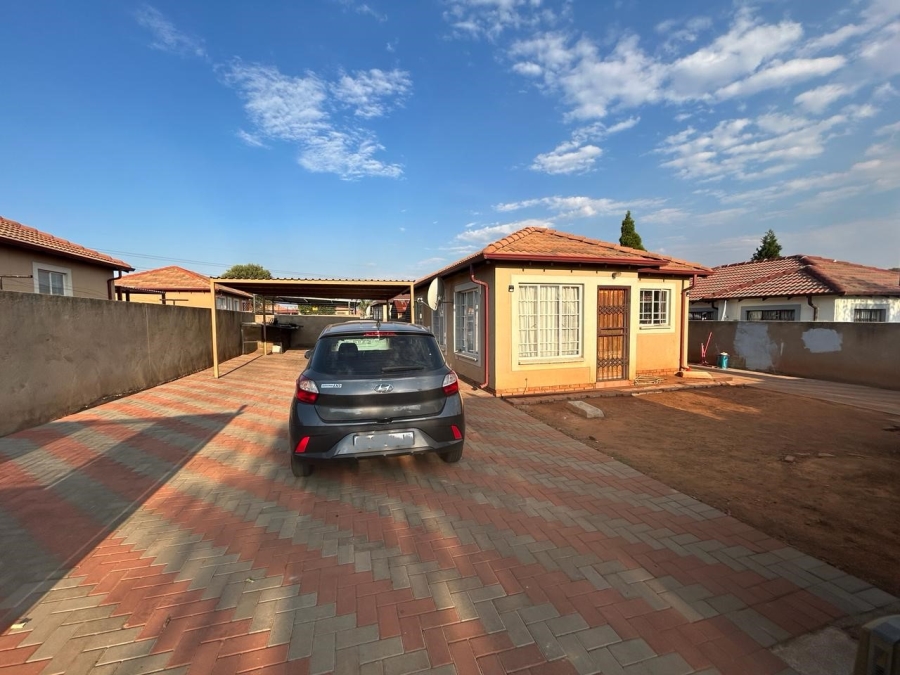 3 Bedroom Property for Sale in Elandspoort Gauteng