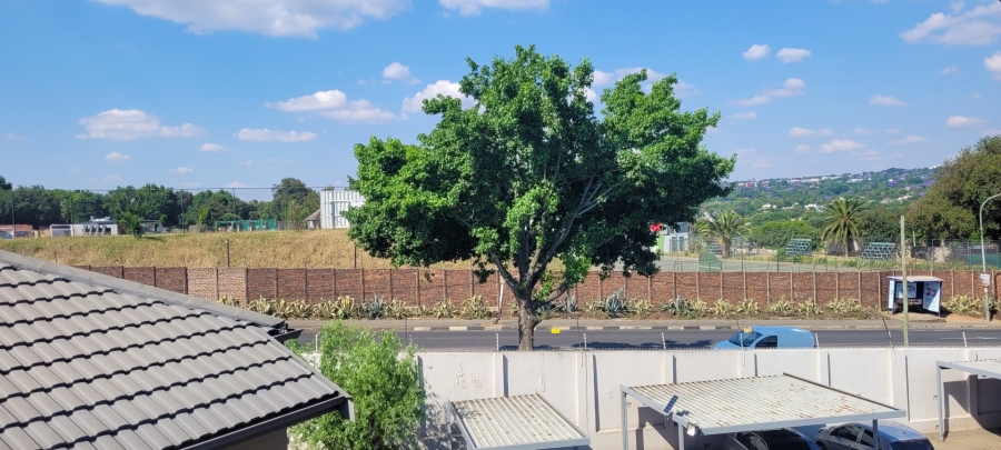 1 Bedroom Property for Sale in Victory Park Gauteng