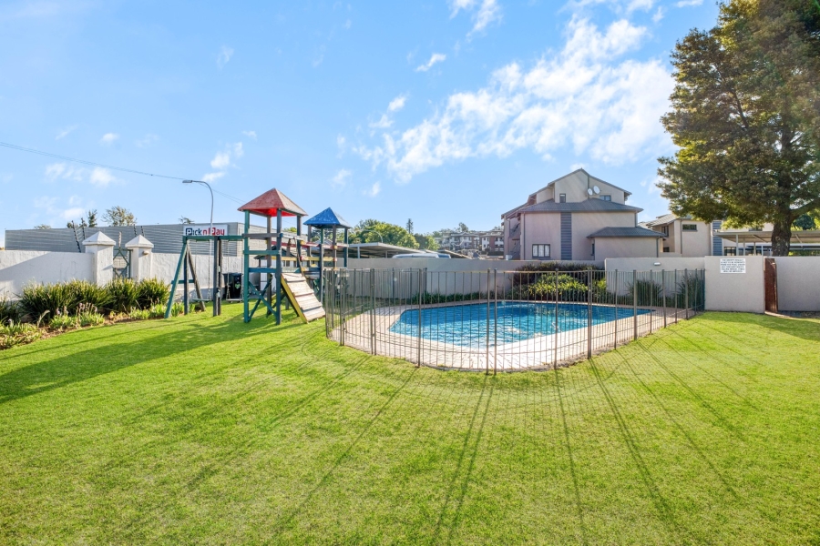 1 Bedroom Property for Sale in Victory Park Gauteng