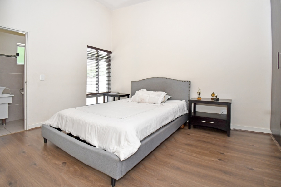 2 Bedroom Property for Sale in Bryanston Gauteng