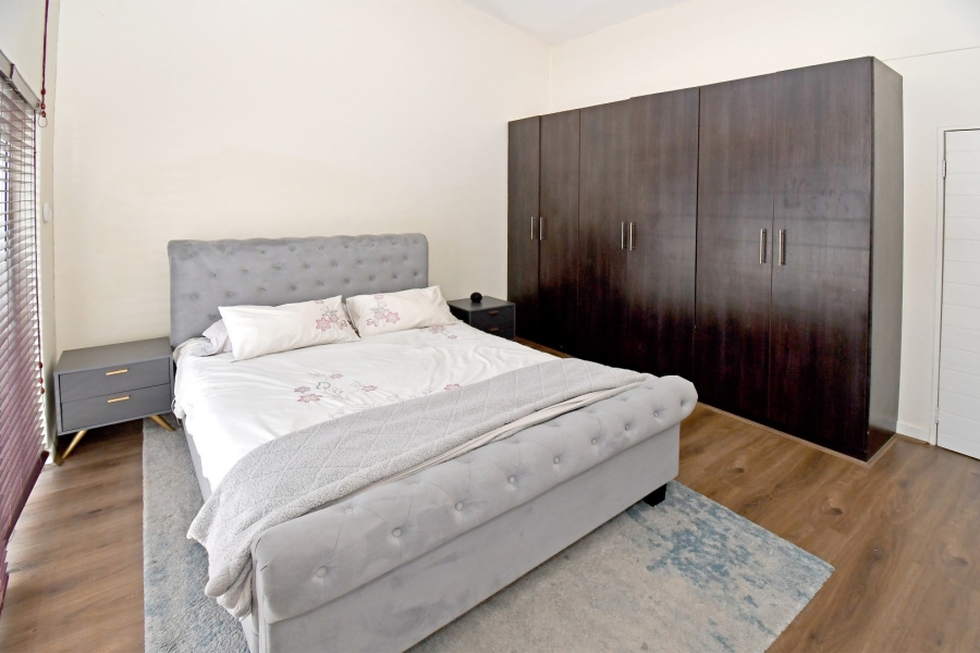 2 Bedroom Property for Sale in Bryanston Gauteng