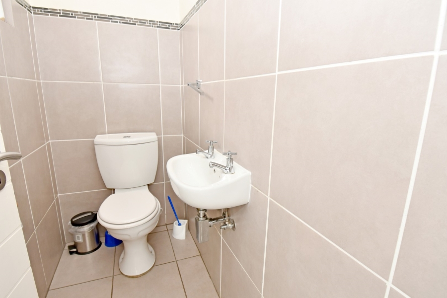 2 Bedroom Property for Sale in Bryanston Gauteng