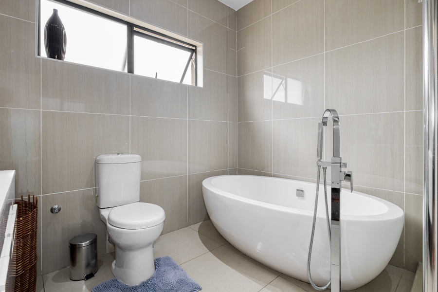 4 Bedroom Property for Sale in North Riding AH Gauteng