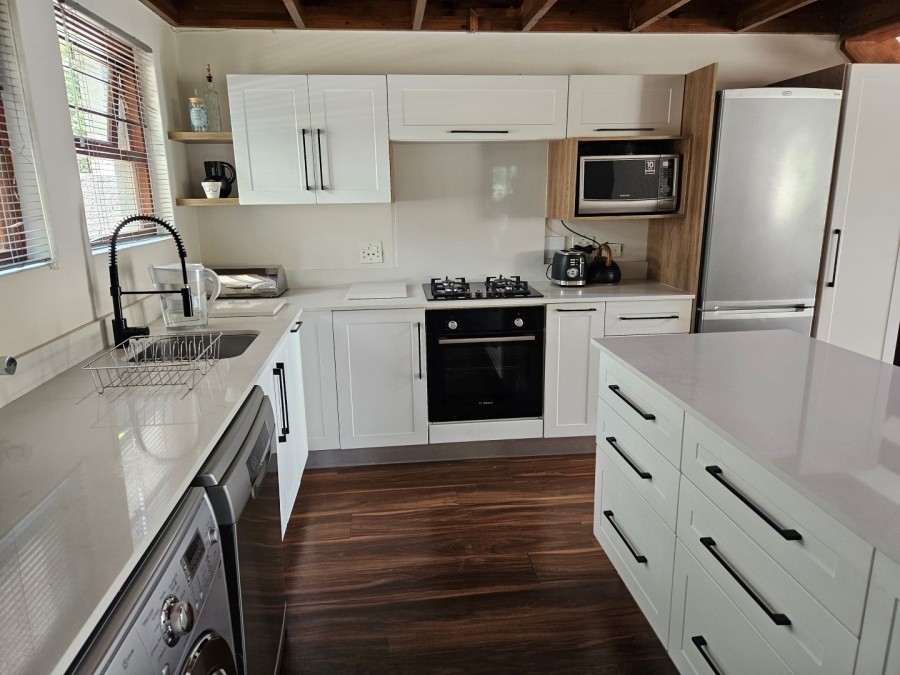 To Let 2 Bedroom Property for Rent in Melrose Gauteng