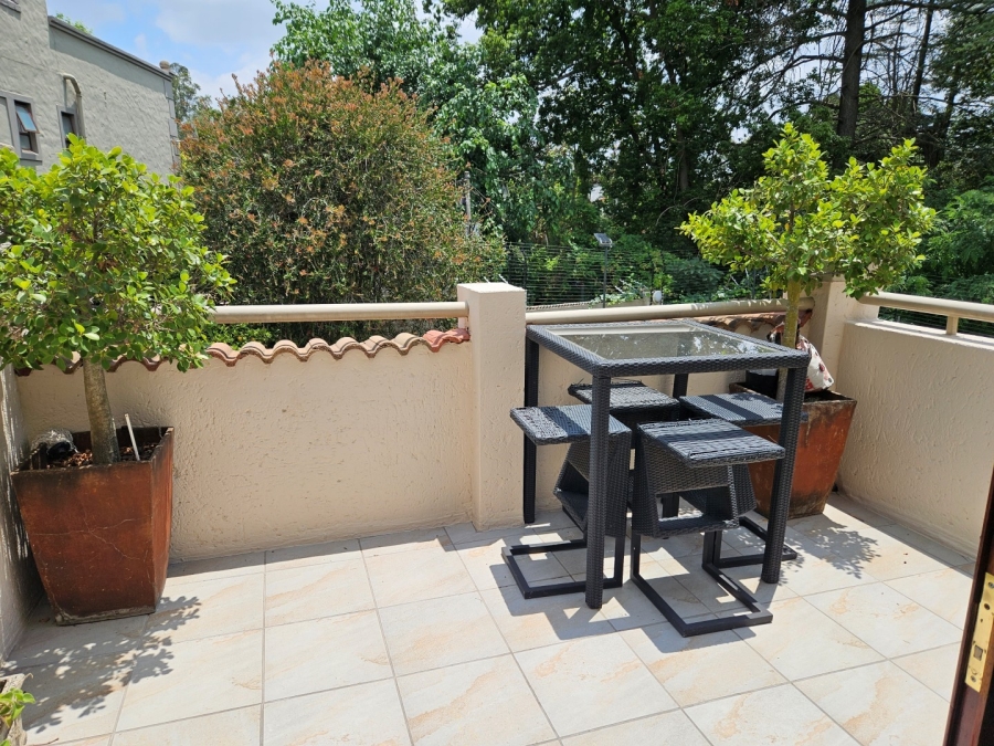 To Let 2 Bedroom Property for Rent in Melrose Gauteng