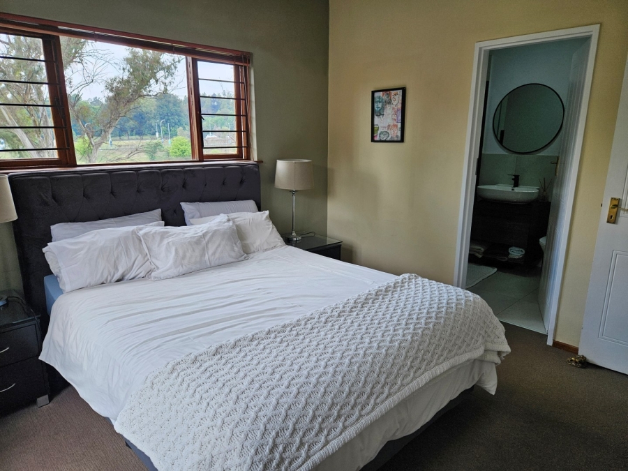 To Let 2 Bedroom Property for Rent in Melrose Gauteng