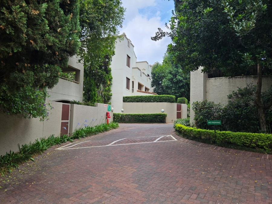 To Let 2 Bedroom Property for Rent in Melrose Gauteng