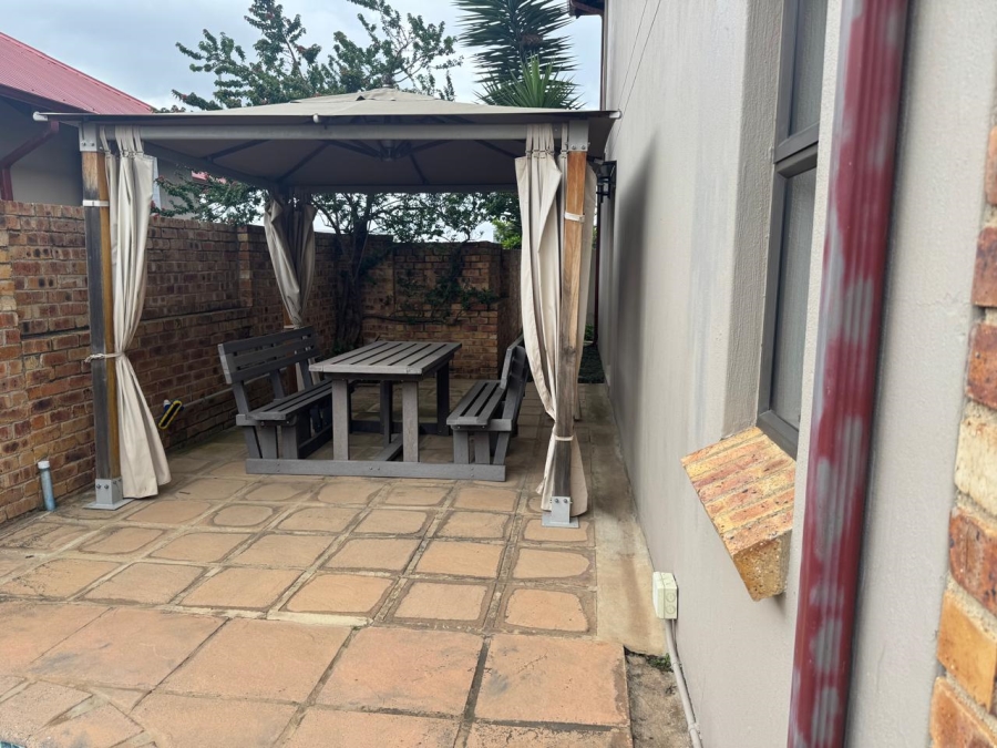 3 Bedroom Property for Sale in Cedar Creek Gauteng