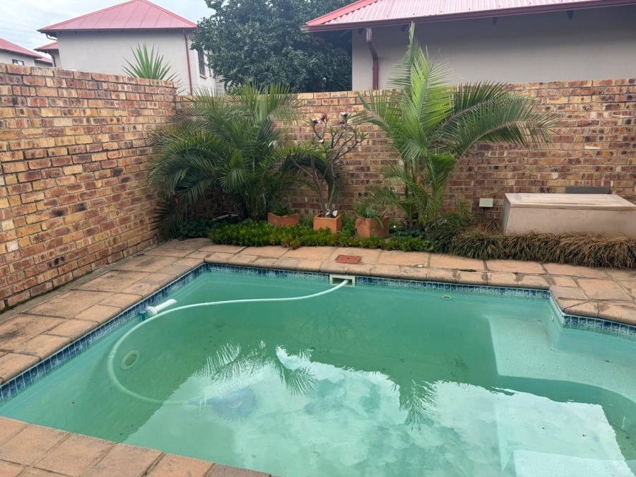 3 Bedroom Property for Sale in Cedar Creek Gauteng