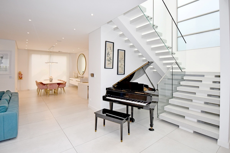 To Let 4 Bedroom Property for Rent in Morningside Gauteng