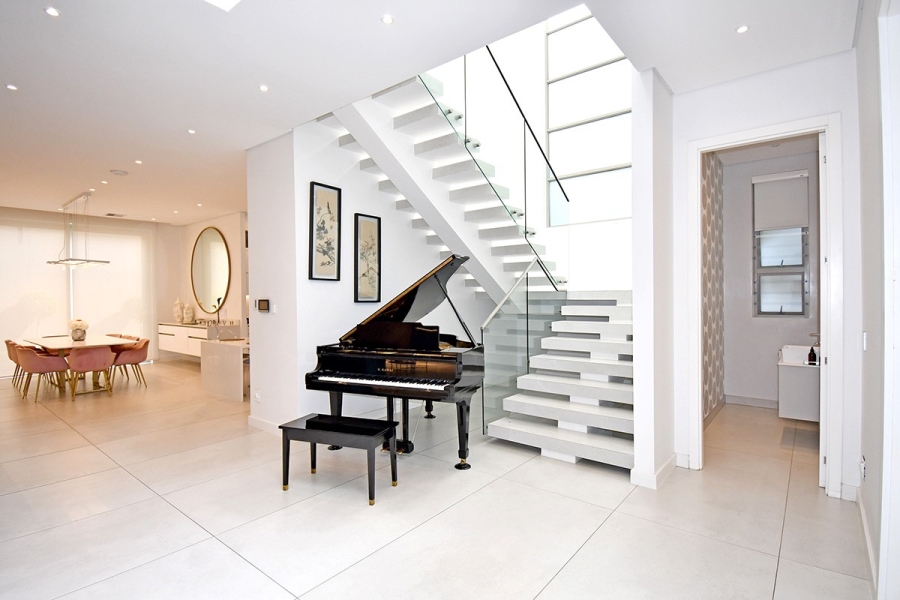 To Let 4 Bedroom Property for Rent in Morningside Gauteng