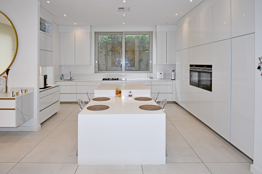 To Let 4 Bedroom Property for Rent in Morningside Gauteng