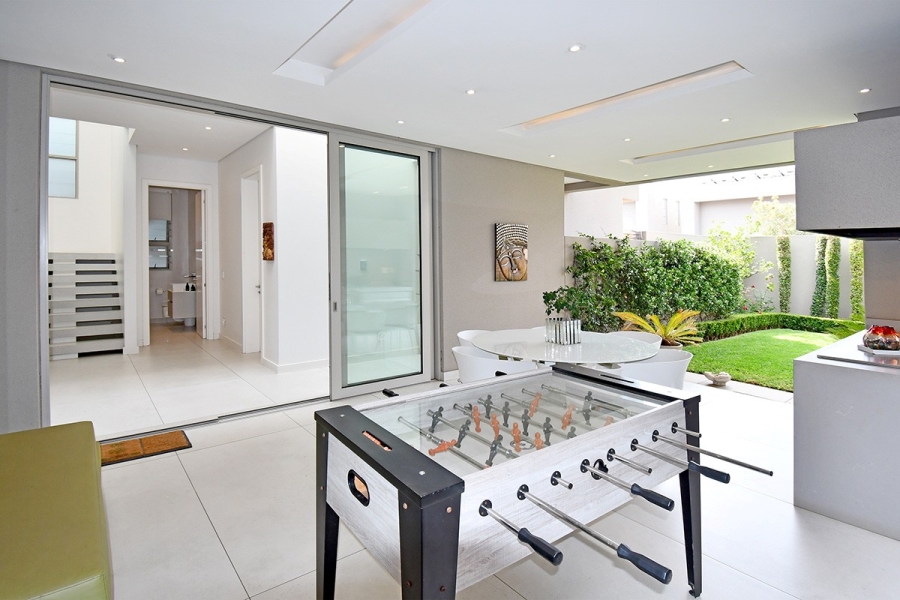 To Let 4 Bedroom Property for Rent in Morningside Gauteng